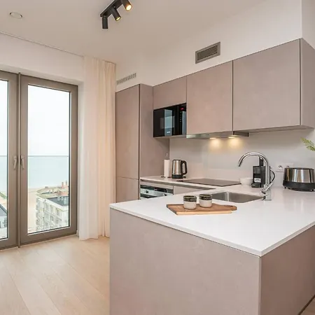 アパート New Flat For 4 With Tremendous Sea Views