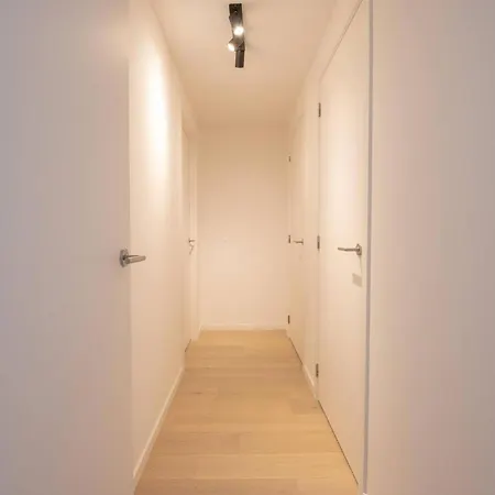 New Flat For 4 With Tremendous Sea Views オステンド