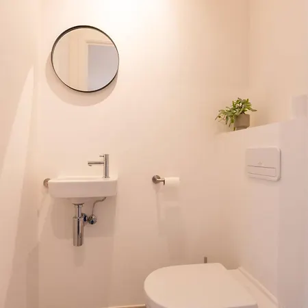 New Flat For 4 With Tremendous Sea Views Apartment *