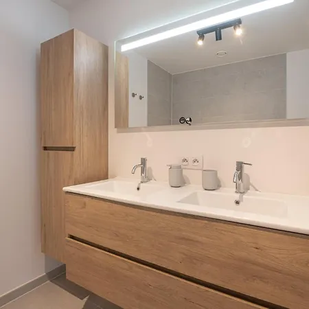 Apartament New Flat For 4 With Tremendous Sea Views